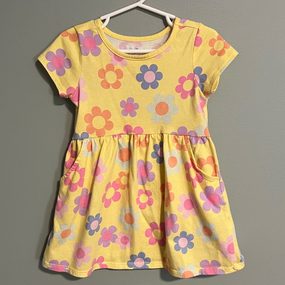 Garanimals Toddler Girl size 3T Floral Daisy Skater Floral dress w/ pockets